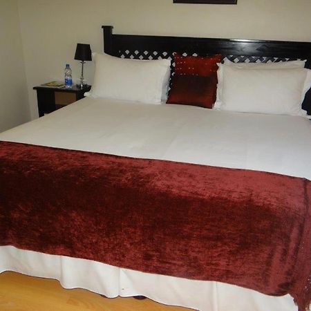 Lilliz Guest House ウムタタ エクステリア 写真